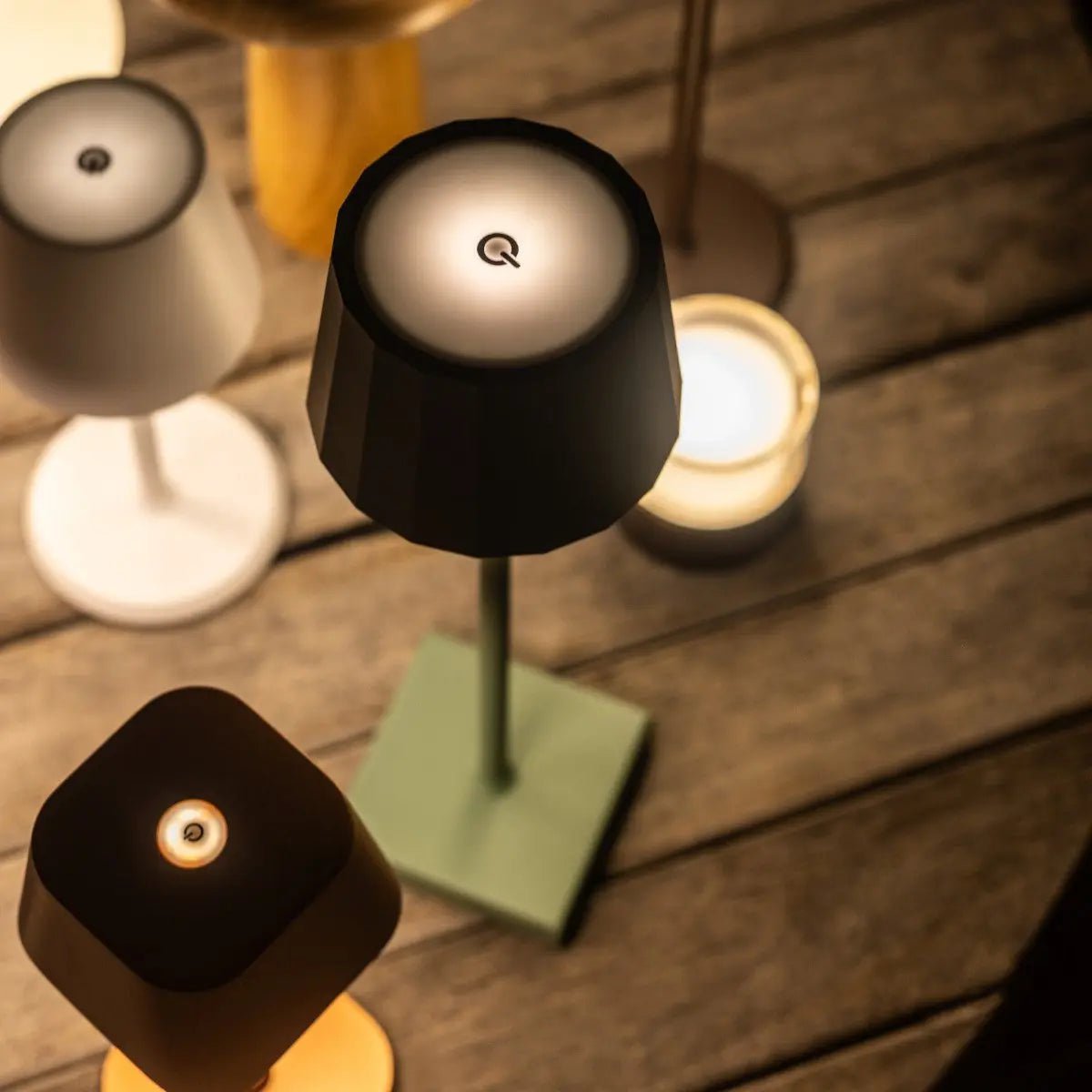 Lampe de table rechargeable verte