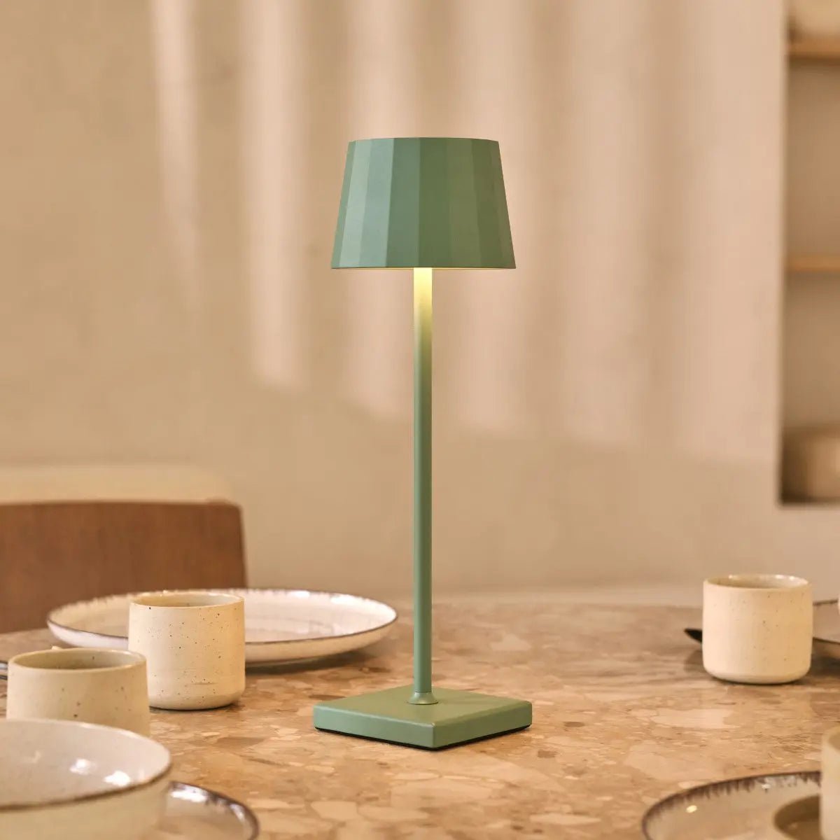 Lampe de table rechargeable verte