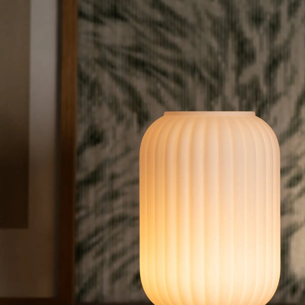 Lampe à poser en bois et verre