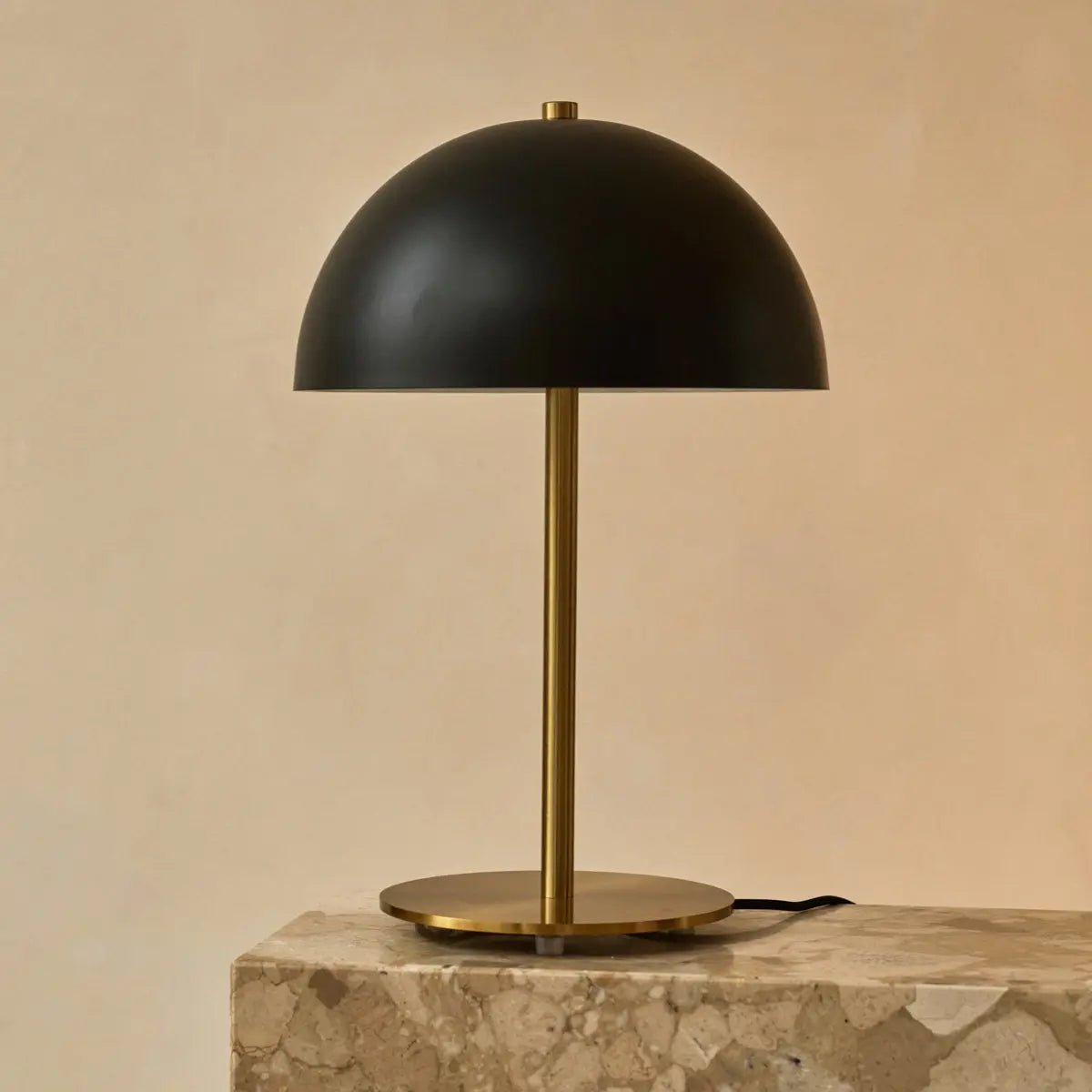 Lola Gold &amp; Black Table Lamp – Elegant Metal Design with On/Off Switch