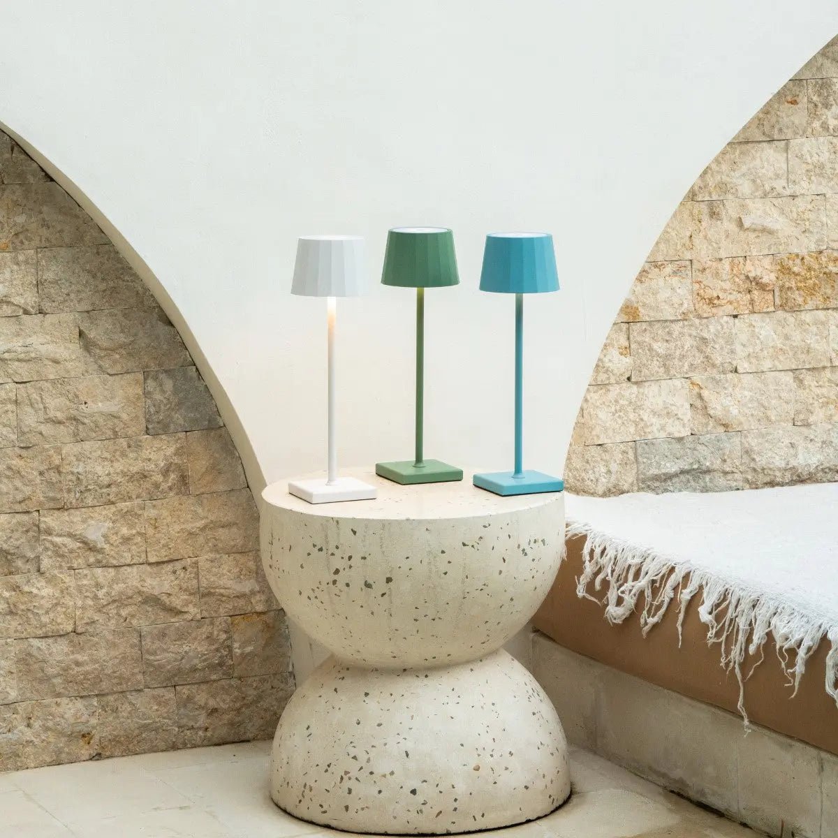 Lampe de table rechargeable verte